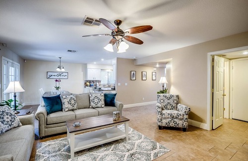 Black Mountain House | Upscale 4 BR Home with RV parking
