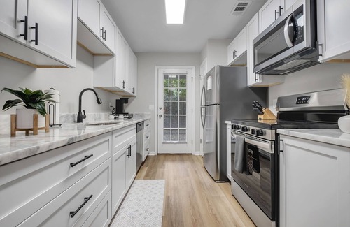 Griffin Heights House | Upscale 4BR/3BA Townhome - Walk to FSU Stadium