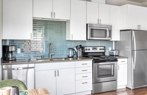 Old Ballard Apartment | Upscale Ballard 1BR w/W/D, BBQ & Gym, near Waterfront, by Blueground