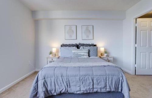 Ballston Apartment | Upscale Ballston Living with Gym Access