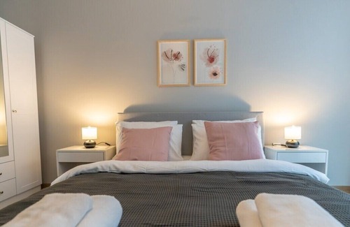 Alibeykoy Apartment | Upscale Comfort: Luxurious 2BR Apt