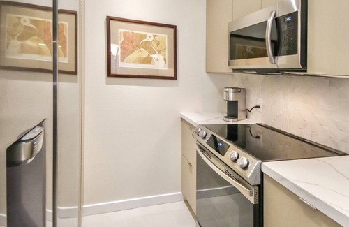 Palm Springs Condo | Upscale Condo with Mountain Views - Near Downtown Palm Springs