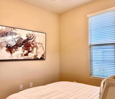 Maricopa County House | Upscale Desert Home Golf Pool Dining Hot Tub