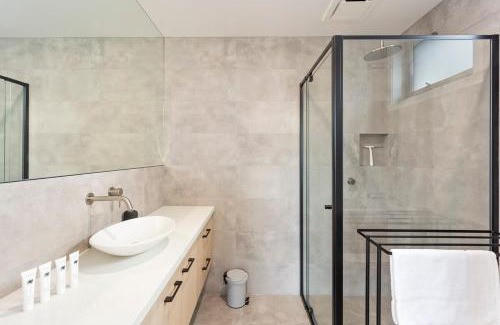 Cape Woolamai House | Upscale Family Retreat Just 5 Min Walk to Beach