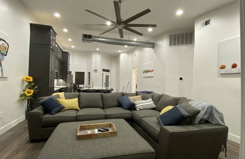 Camelback East Condo | Upscale Fully Renovated Biltmore Penthouse