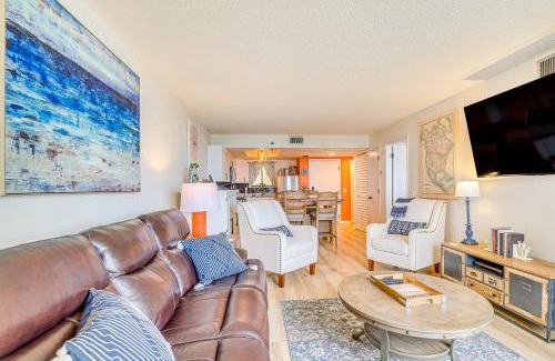 Hudson Apartment | Upscale Gulf Front Hudson Condo with Pool