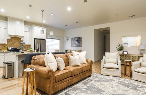 Lubbock House | Upscale in Uptown West 4/2/2
