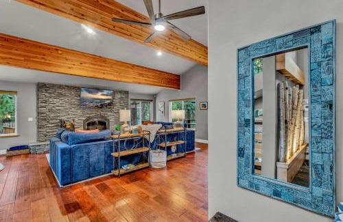 Incline Village House | Upscale Incline Village Home with Hot Tub & Sauna