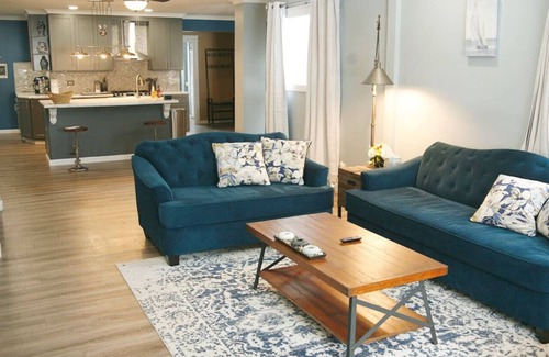Ludington House | Upscale luxury home just a few blocks from beach