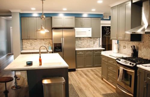 Ludington House | Upscale luxury home just a few blocks from beach