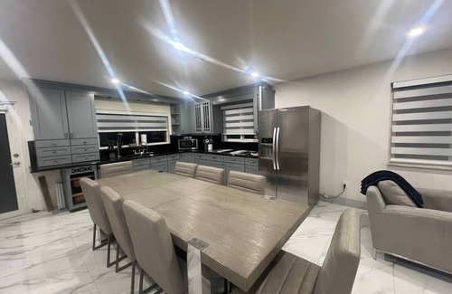 Seybold House | Upscale Modern waterfront dock apartment 3BR/3BA