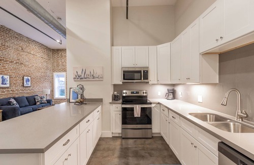 Galveston Condo | Upscale Modern Loft-The Strand District-Premium Location-Pets OK-Outdoor Space