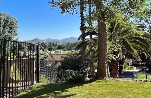 Kit Carson House | Upscale Oasis Retreat & Views