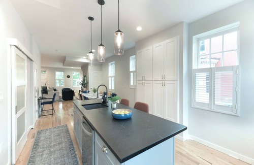 Old Town Alexandria House | Upscale Old Town Alexandria Retreat - Walk to King St Metro