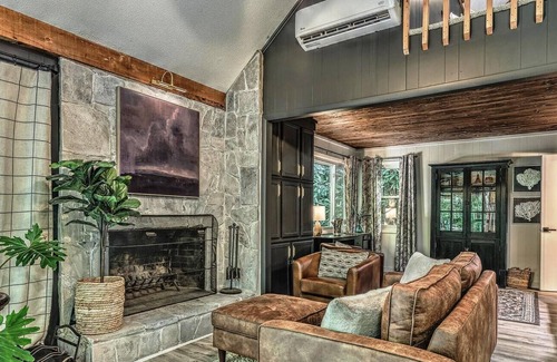 Andrews Cabin | Upscale Private Forest Cabin Near Nantahala RVR w/Deck, WiFi & More! Discounts!