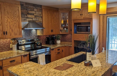 Timberline House | Upscale, Quiet & Private, Easily Accessible