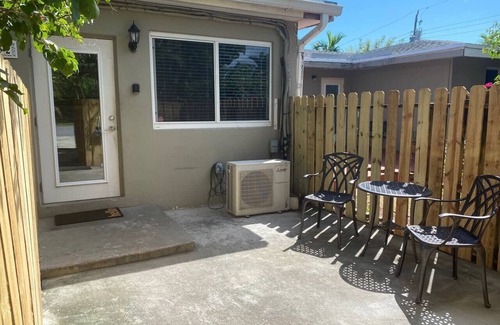 Coral Ridge Condo | Upscale, Residential Neighborhood