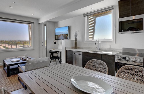Corpus Christi Condo | Upscale & Spacious! Private Walkable Beach Access, Pool