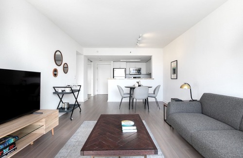 South Beach Apartment | Upscale Waterfront South Beach 1BR w/Pool, Tennis, Spa, by Blueground