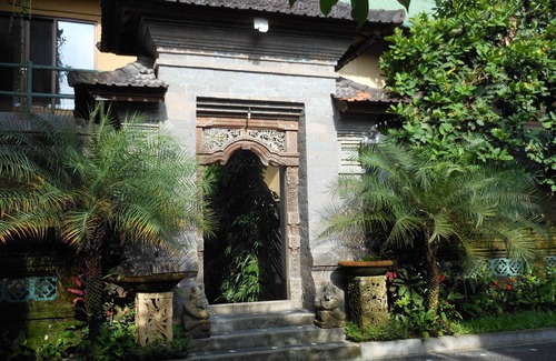 Ubud Apartment | Upstairs 1BR Apartment with Shared Pool