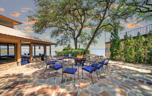 Buchanan Dam House | Upstay - 10-Acre Lakeview Mansion with Pvt Boat Ramp