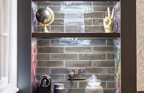 Windsor City Centre House | Upto 20%OFF | Stylish Windsor Cottage | Long Stays