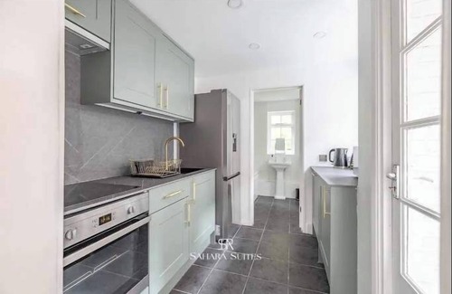 Windsor City Centre House | Upto 20%OFF | Stylish Windsor Cottage | Long Stays