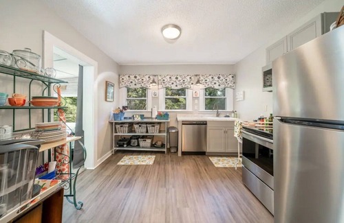 Hot Springs House | Uptown Bungalow - Close to Biking Trails, Downtown
