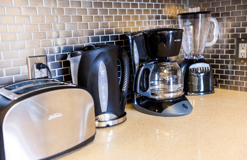 Charlotte Center City Apartment | Uptown Charlotte 2BR Furnished Apartments by RedAwning