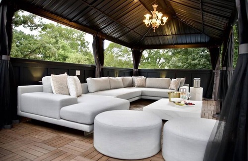 Charlotte House | Uptown Luxury Retreat w/Private Pool & rooftop