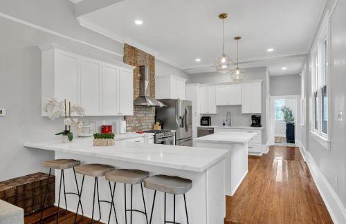 Uptown Historic District Apartment | Uptown Nola Historic Home Parking