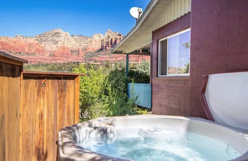 Uptown Sedona Apartment | Uptown Zen Studio and Hot Tub