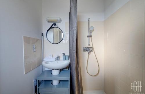 Saint-Pierre-des-Corps Apartment | Uranus - Proche A10 - 2V - Parking