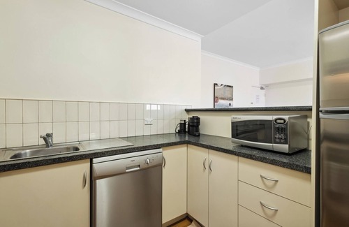 Northbridge Apartment | Urban Apt in the Heart of Northbridge