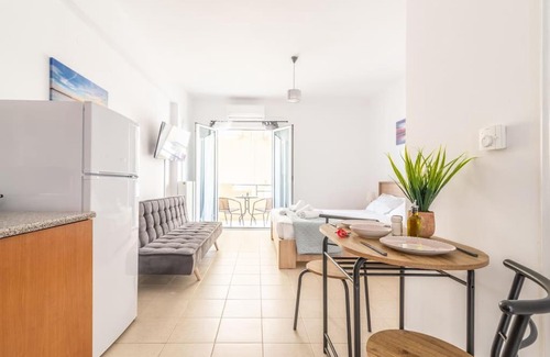 Heraklion Apartment | Urban Apt Next University 17