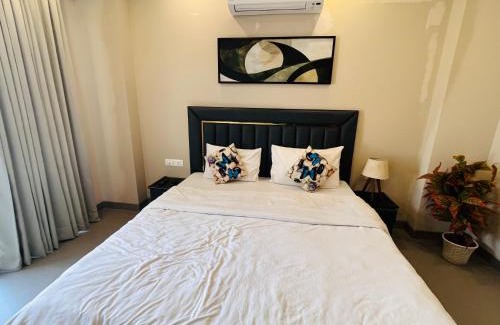 Sushant Lok Apartment | Urban boho stylish and cozy