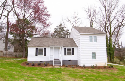Southwest Raleigh House | Urban Charm: 4br Downtown Raleigh Near I-40