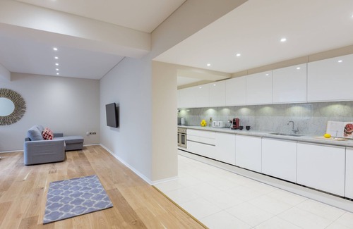 Covent Garden Apartment | Urban Chic - Exeter