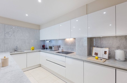 Covent Garden Apartment | Urban Chic - Exeter