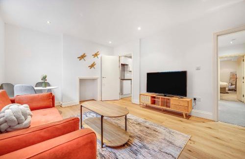 Redcliffe Apartment | Urban Chic Retreat in Chelsea