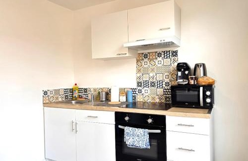 Roanne Apartment | Urban Chic Studio 10 min de la gare