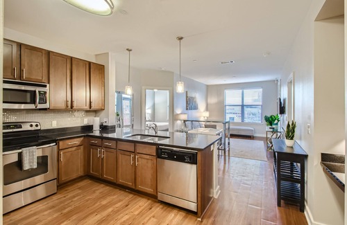The Gulch Apartment | Urban Comfort 2BD Near Broadway & Nightlife