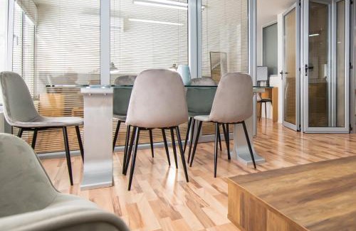 Xanthi Apartment | Urban Downtown Suite Xanthi Two Bedrooms Meno Homes 4