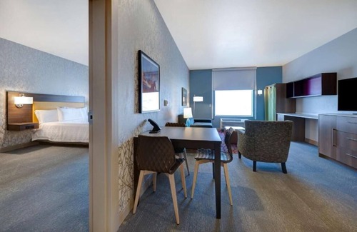 Centennial Hills Hotel | Urban Elegance! Kitchen, Pool, Free Breakfast, Pets Allowed!