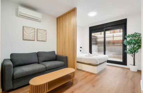 San Sebastian de los Reyes Apartment | Urban Executive Suites with parking and pool