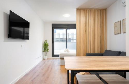 San Sebastian de los Reyes Apartment | Urban Executive Suites with parking and pool