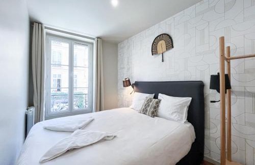 Bonne-Nouvelle Apartment | Urban Flat 02 - 4 Bedrooms Flat in center of Paris