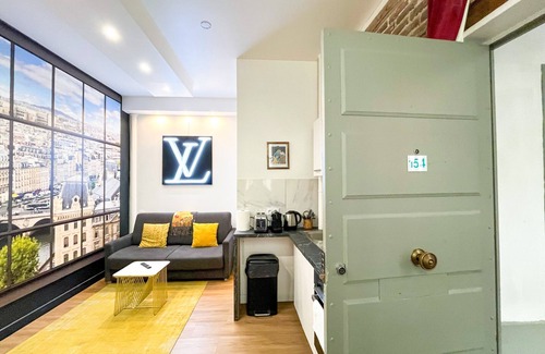 Quartier du Mail Apartment | Urban Flat 154 - Pretty 2 BDR in center of Paris