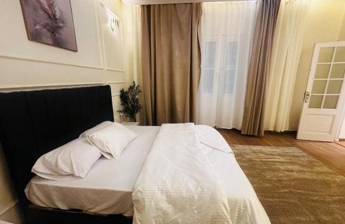 Al Manial Apartment | Urban Garden Retreat Cozy Studio and Private Patio
