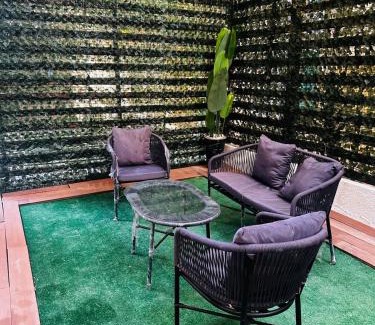 Al Manial Apartment | Urban Garden Retreat Cozy Studio and Private Patio